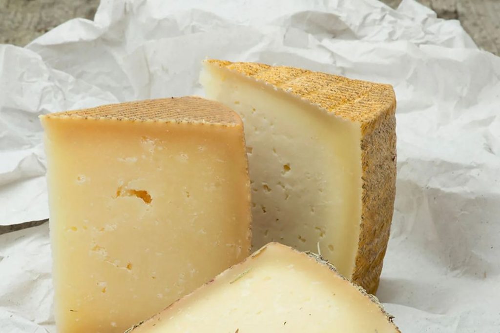 Quesos manchegos Gastronomia Cuenca