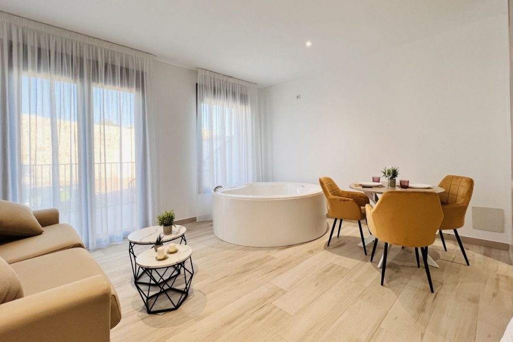 Boutique Apartment in Cuenca – Birch Suite