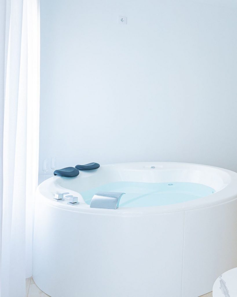 La Serreria – jacuzzi, vistas al castillo y exterior (1)